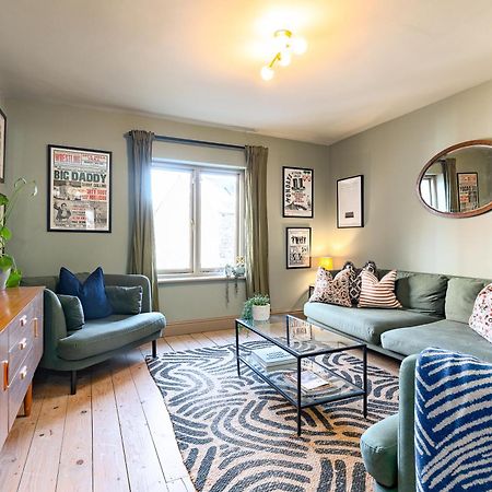 Stylish Seaside Home With King Beds And Parking Scarborough Exterior foto